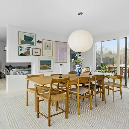 3 Bedroom Lovely In Prázdninový dům *