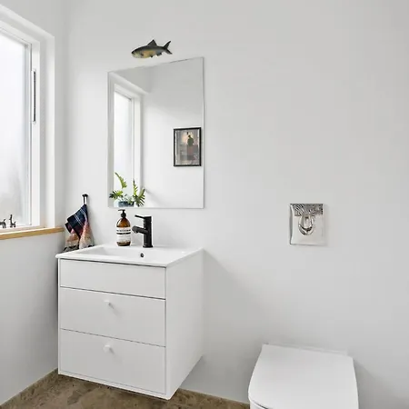 펜션 3 Bedroom Lovely In