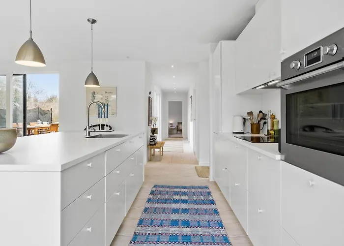 Сasa de vacaciones 3 Bedroom Lovely In *
